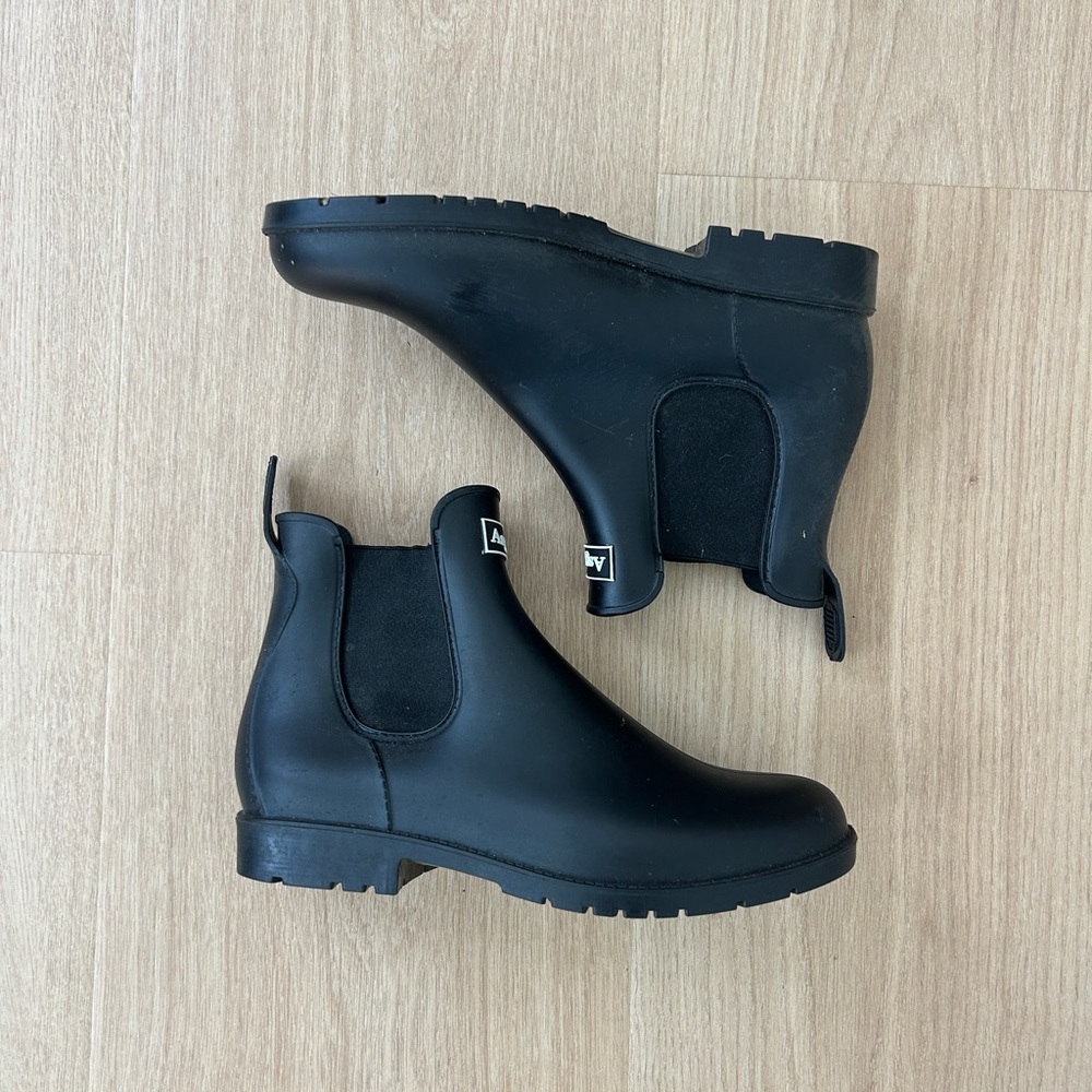 Asgard Women's Black Chelsea Rain Boots Size 7.5